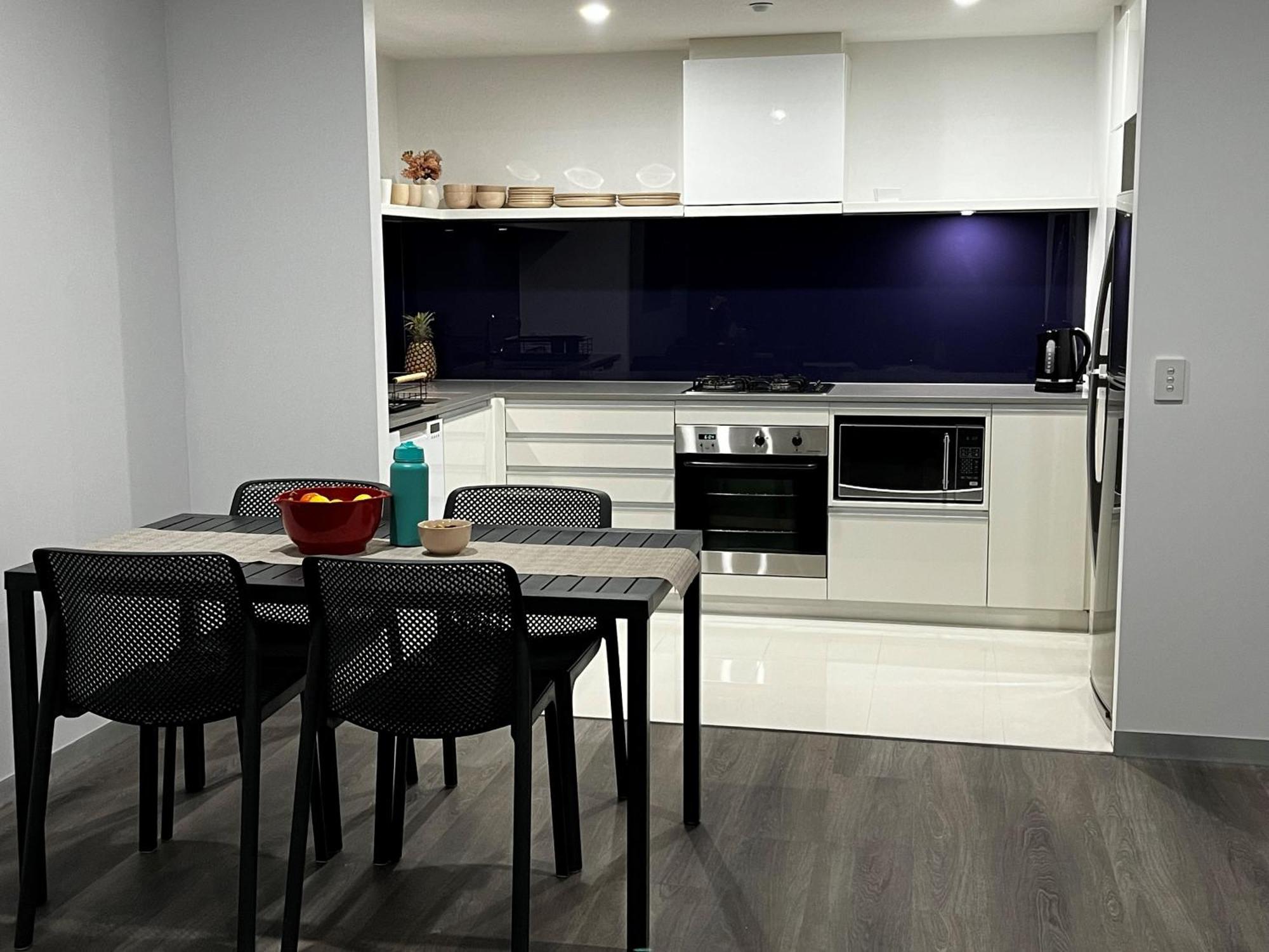 Circle On Cavil Holidays โกลด์โคสต์ ภายนอก รูปภาพ