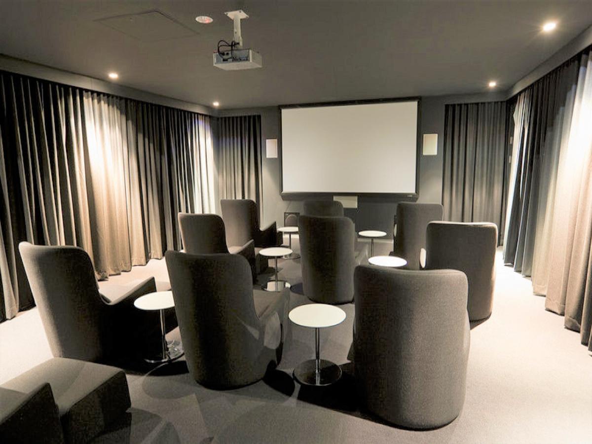 Circle On Cavil Holidays โกลด์โคสต์ ภายนอก รูปภาพ