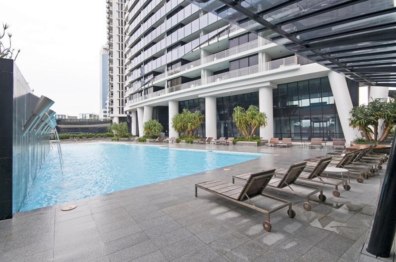 Circle On Cavil Holidays โกลด์โคสต์ ภายนอก รูปภาพ