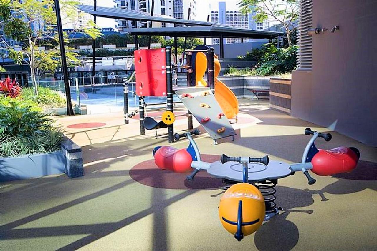 Circle On Cavil Holidays โกลด์โคสต์ ภายนอก รูปภาพ