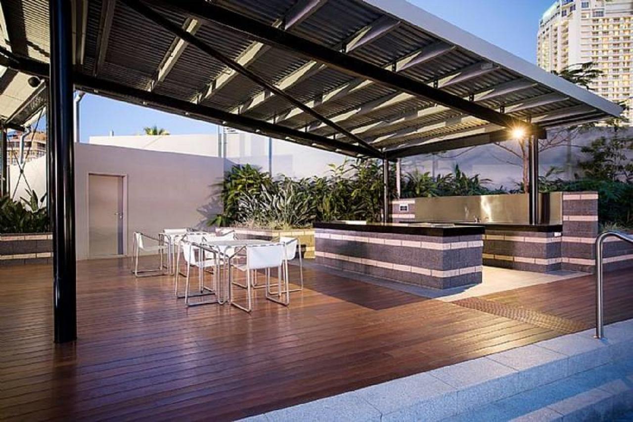 Circle On Cavil Holidays โกลด์โคสต์ ภายนอก รูปภาพ